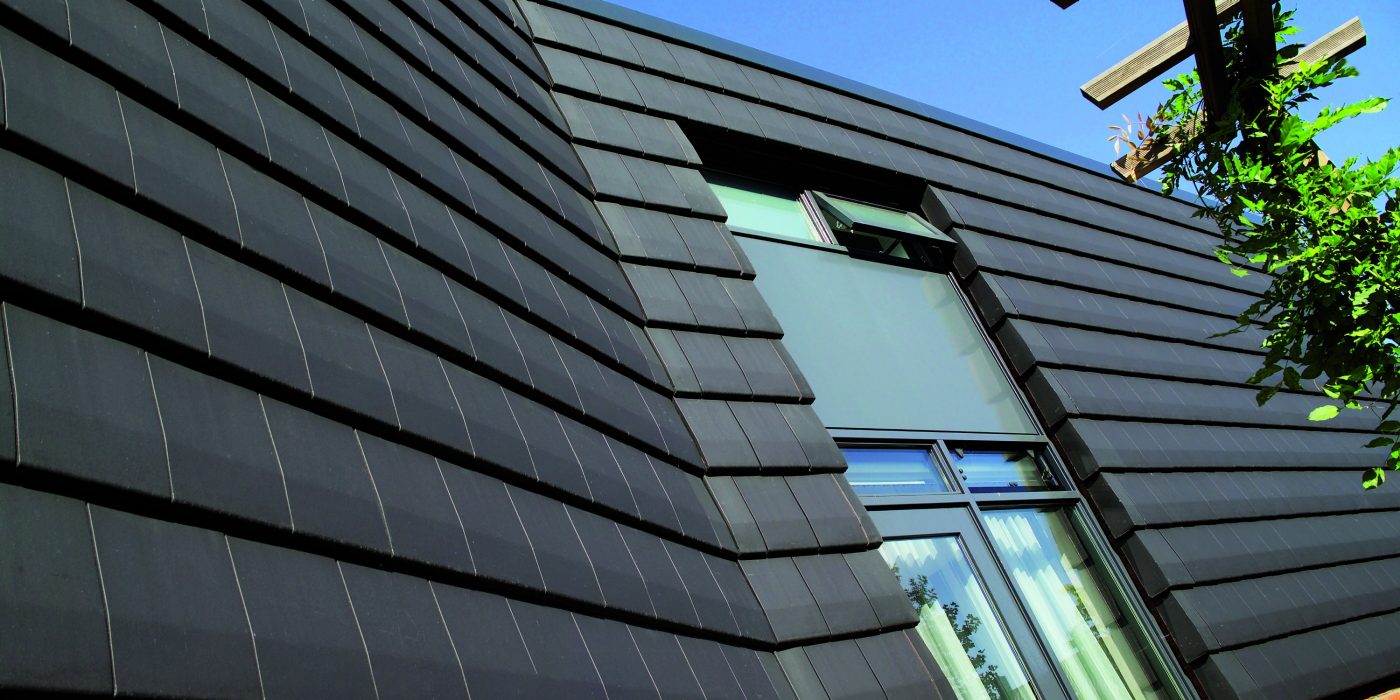 Maison individuelle avec les tuiles Actua ardoisé