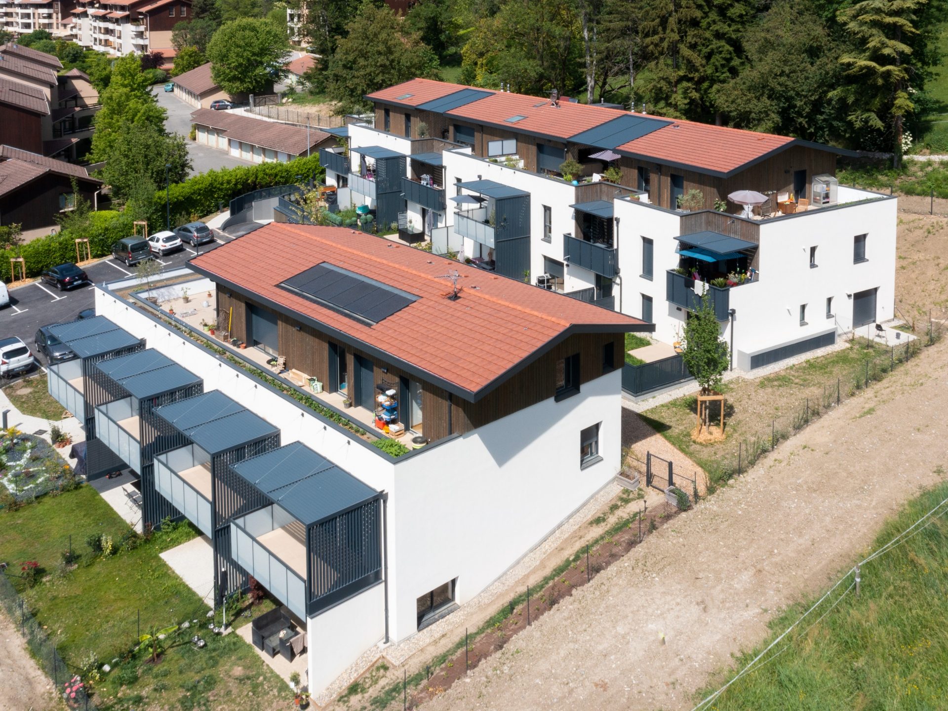 Logements collectifs - Corbonne - Montbonnot avec les tuiles Jura Nova Nuagé
