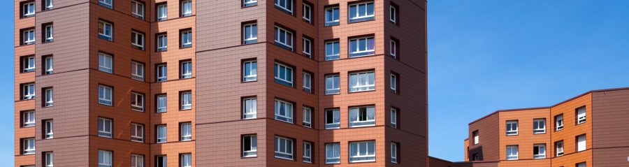 Résidence. Mise en œuvre bardage. Résidence de la Baie d'Authie, Avenue du phare 62600 BERCK SUR MER. Panneaux Argeton Argelite Rouge brun, Rouge saumon, Rouge toscane.