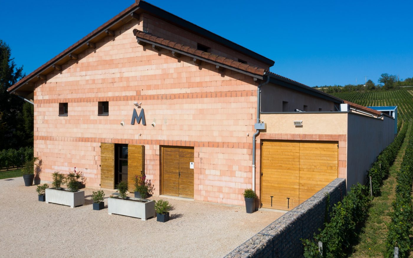 Domaine Jean-Pierre Michel à Clessé, (71) poseur Surgrand, Produit : porotherm Climamur 30