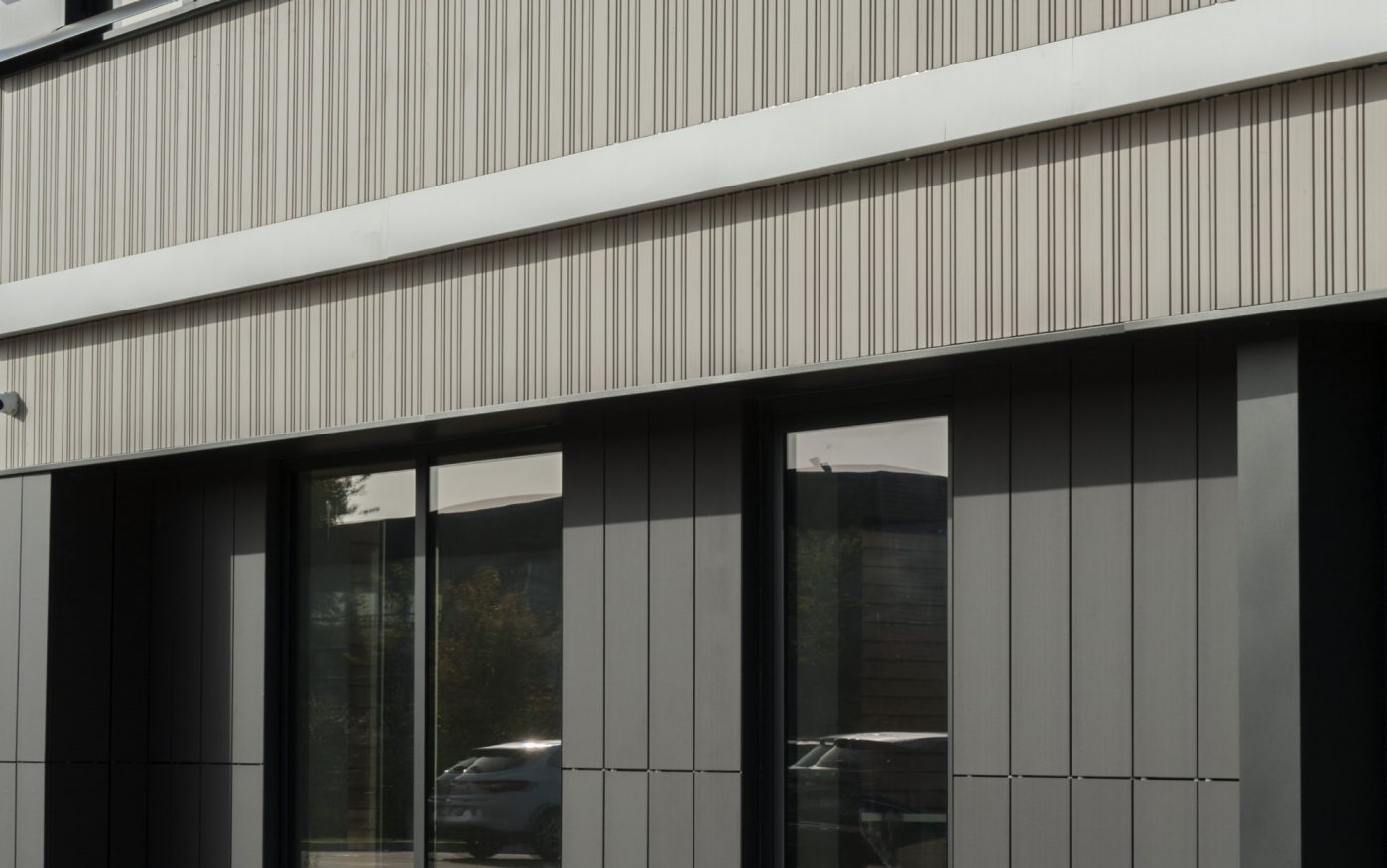 Siège social CEPROM Le Dôme de Rentilly Bussy-Saint-Martin avec le bardage vertical Altivo