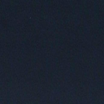 Noir comme ici la tuile Datura Noir Emaille mat