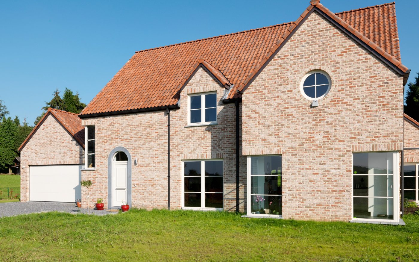 Maison individuelle à Court-Saint-Etienne en Belgique avec la brique Belle Epoque de Namur