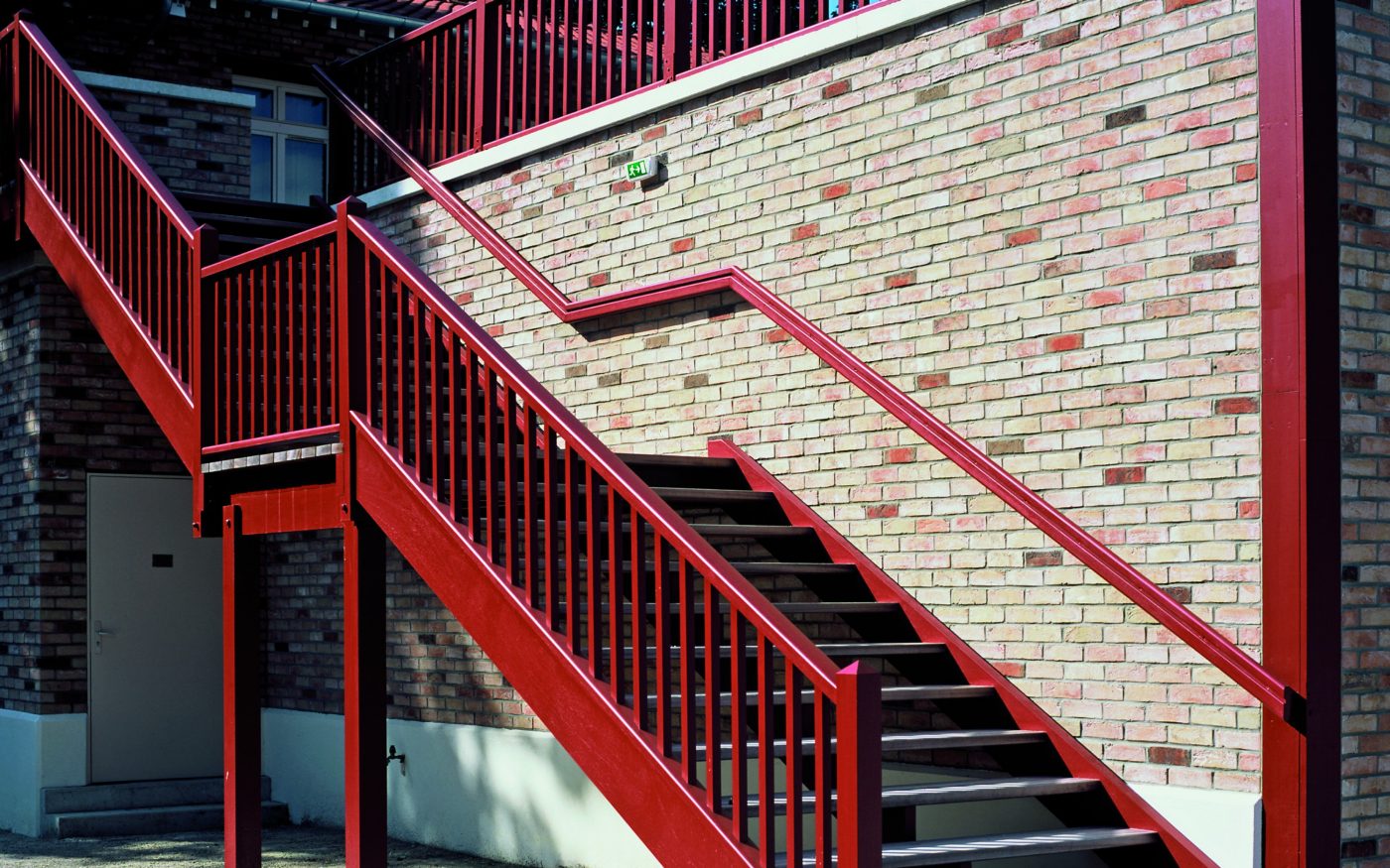 Club d'aviron à Marne et Joinville avec les briques Moulée Main Brun-marron et Valériane