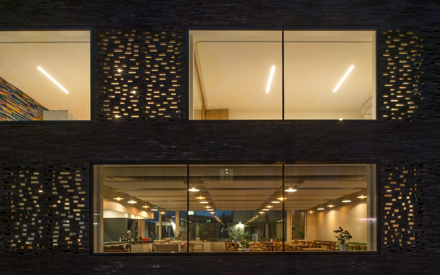 Bureau d'entreprise SCI Dedale Lorient en brique Cassia Terca