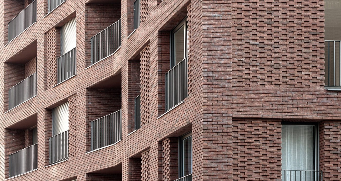 Logements collectifs rue Dnaton à Pantin avec la brique Classo Blauw-rood Genuanceerd