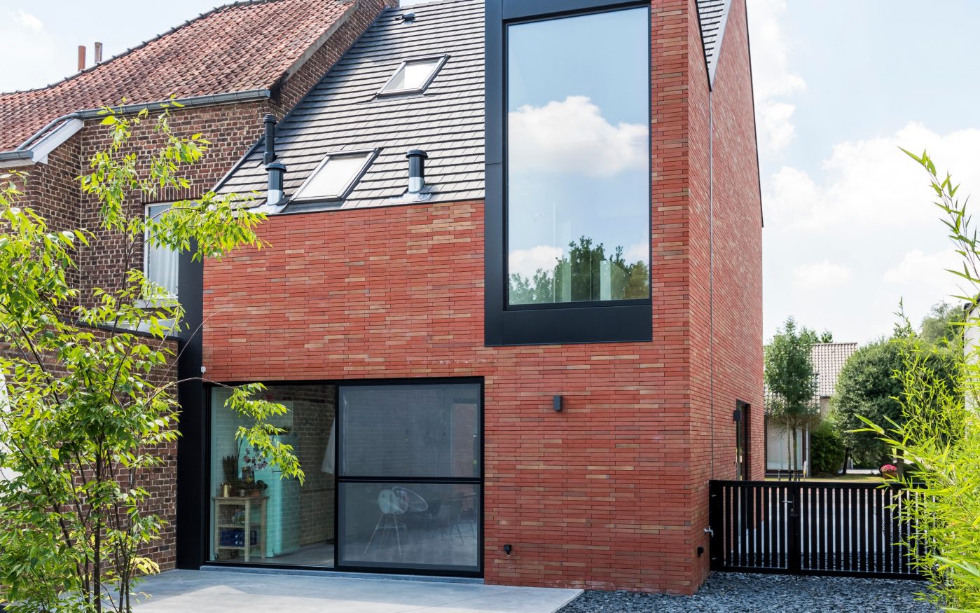 Maison individuelle à Bilzen(Belgique) Architecte : Sam Architecten, Siegert Saeren & Krist Michiels, Bilzen avec la brique Elignia Robinia