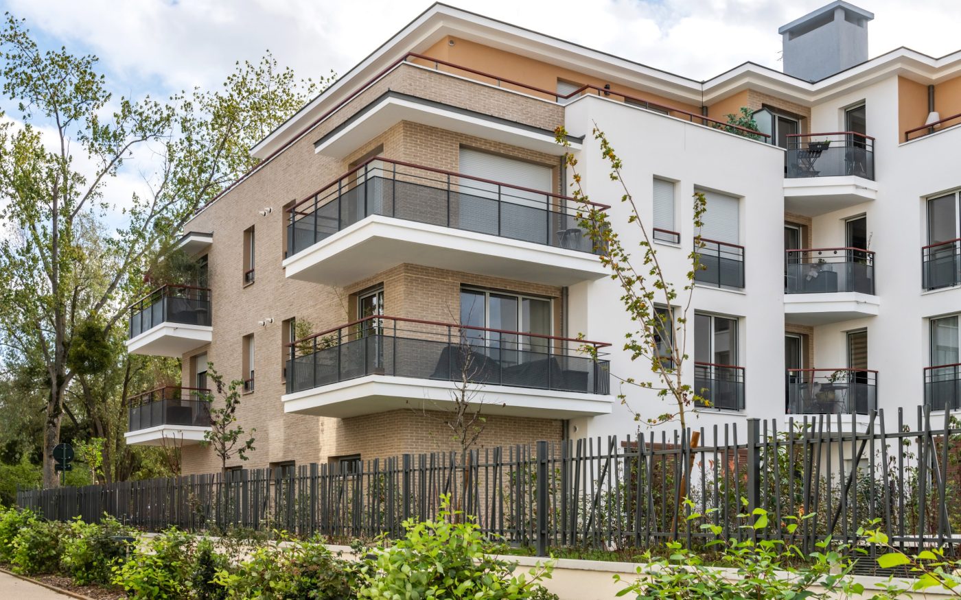 Logements collectifs Ambitions à L'Isle Adame avec la brique Forum prata