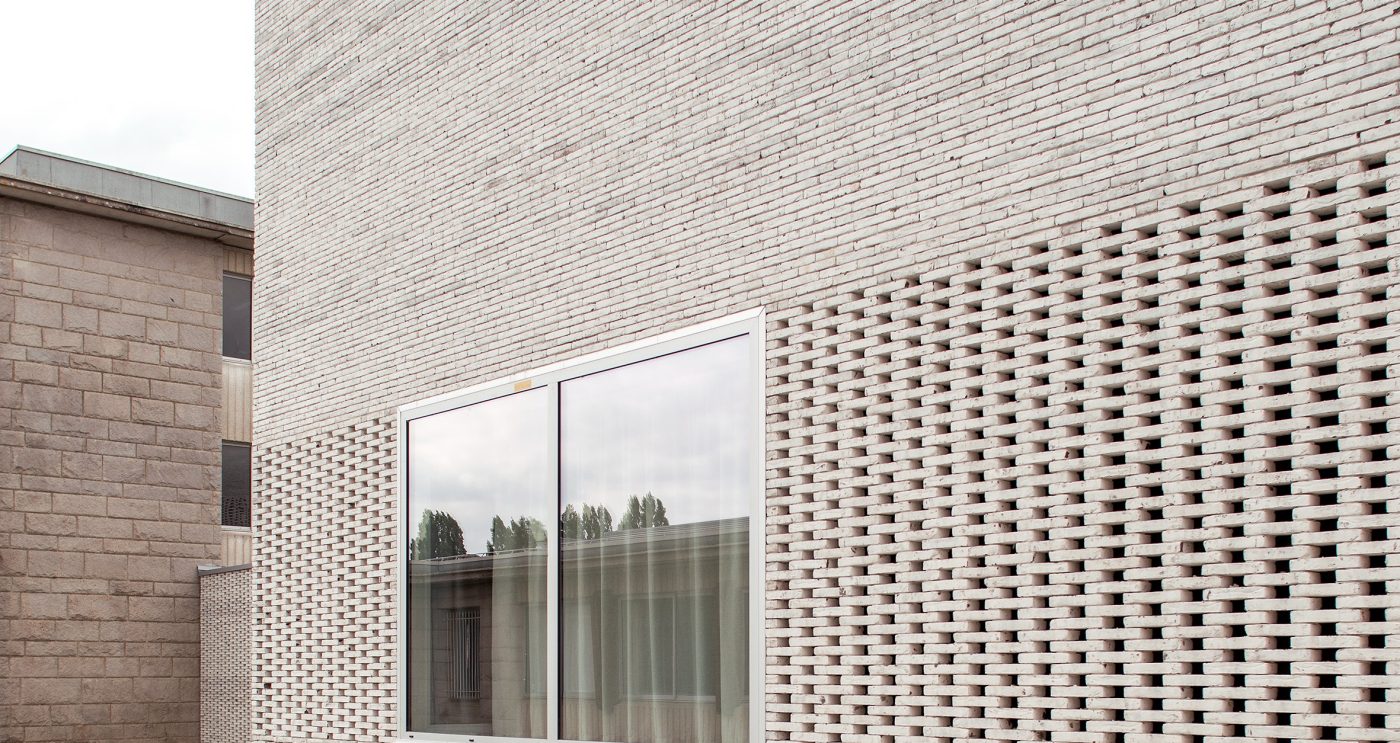 Façade du Lyc&ée Théodore Monod à Le Rheu avec la brique de parement Terca Imperium Albius