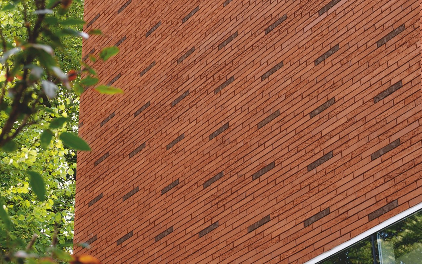 Ecole à Malines avec la brique Marono rouge