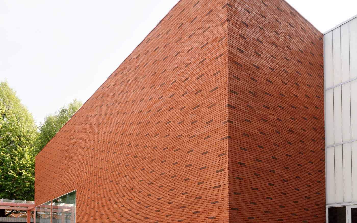 Ecole à Malines avec la brique Marono rouge