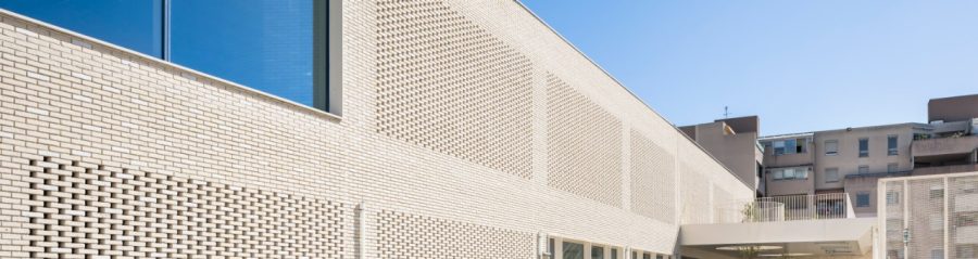 Groupe scolaire Rosa Parks, Villeurbanne (69) - architecte Brenac & Gonzalez & Associés, Julien Gonin brique Agora super blanc, pose à Joints Vifs®