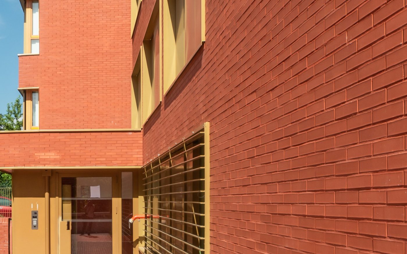 Logement collectif à Epinay avec la collection Terre Teinte Rouge