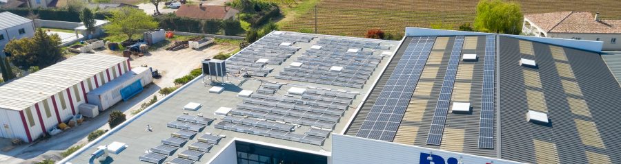 BigMat pose 240 panneaux solaires en autoconsommation système bac acier et toit terrasse à Mercurol (2022)