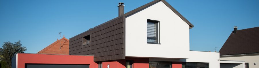 Maison individuelle  avec un seul étage. 68127 NIEDERENTZEN. Tuile Koramic Actua Brun.