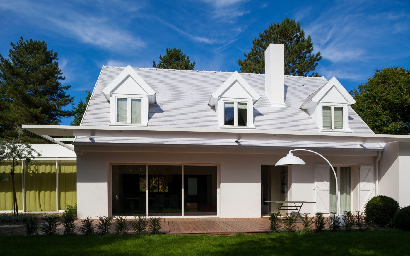 Rénovation de la ville La Huttières Le Touquet avec la tuile Plate 301 Blanc émaillé