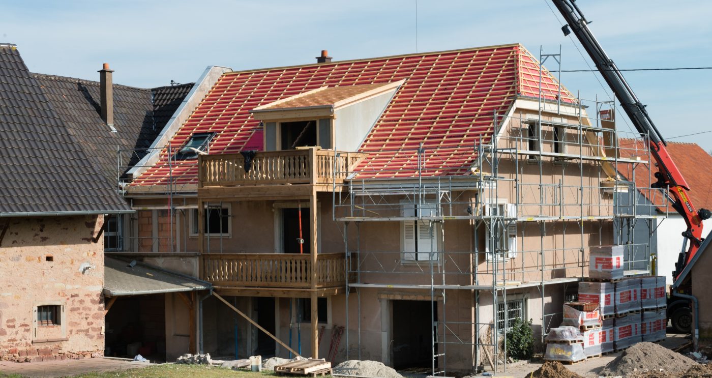 Maison individuelle avec deux étages. 67310 TRAENHEIM. Tuile Koramic Vauban 2 Ecaille Nuagé.