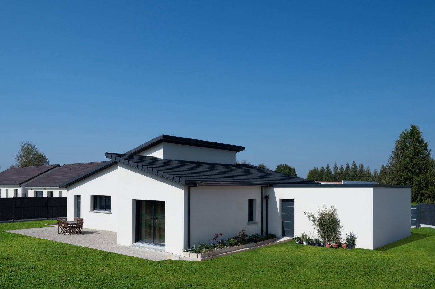 Maison individuelle à Matougues avec les tuiles Ultima TFP Ardoisé