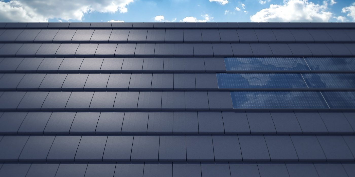 Toiture équipée de tuiles Actua et du kit solaire photovoltaïque Actua