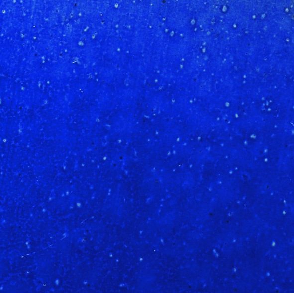 Couleur Bleu comme ici avec la tuile Aléonard Emaillée Ecaille Pontigny Aigue-Marine