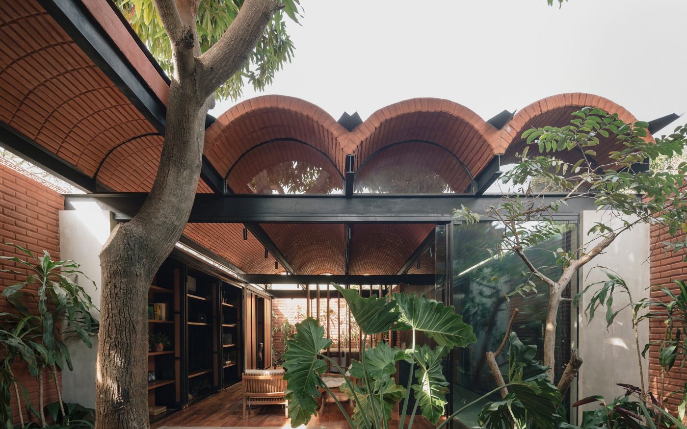 Brick Award 24 Nominee Intermediate House, Category Feeling at home, Architect: Equipo de Arquitectura