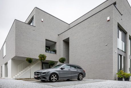 Maison individuelle intergénérationnelle à Alost, Belgique avec la brique Terca Agora gris argenté
