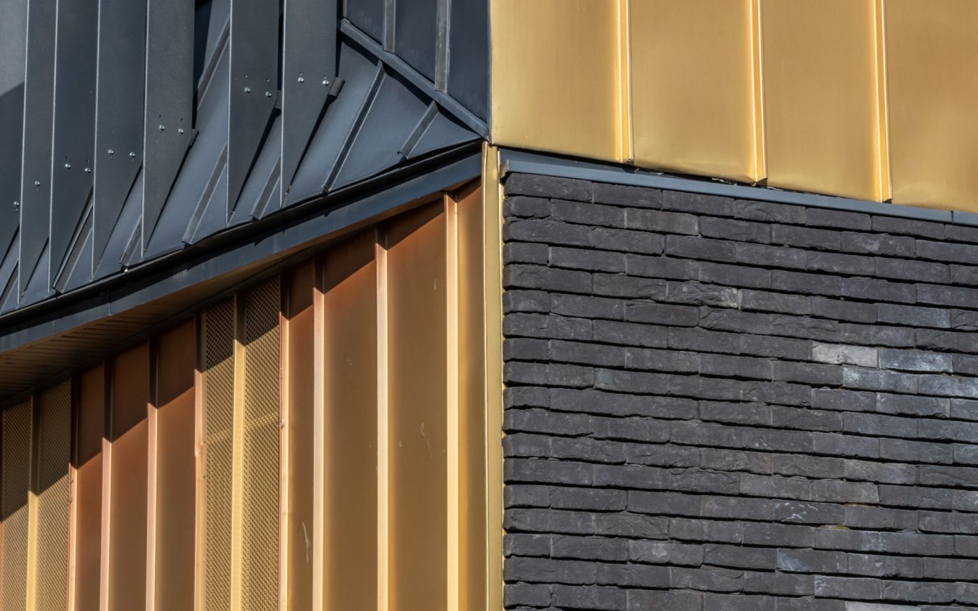 Conservatoire de Melun avec les briques Moulée main Terca Agora Gris argenté et Noir graphite