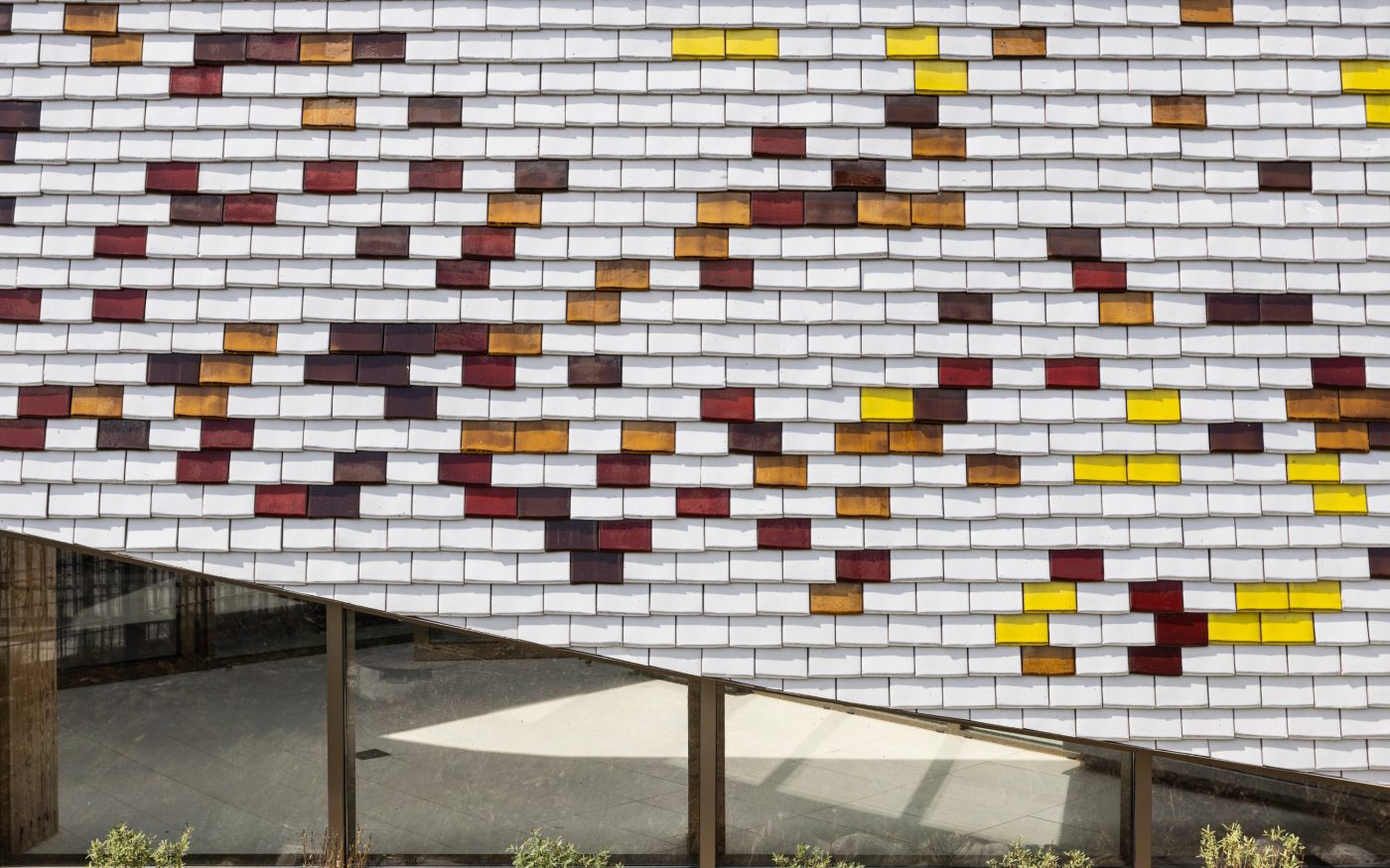 crèche simone de beauvoir à liévin avec tuiles émaillées aléonard