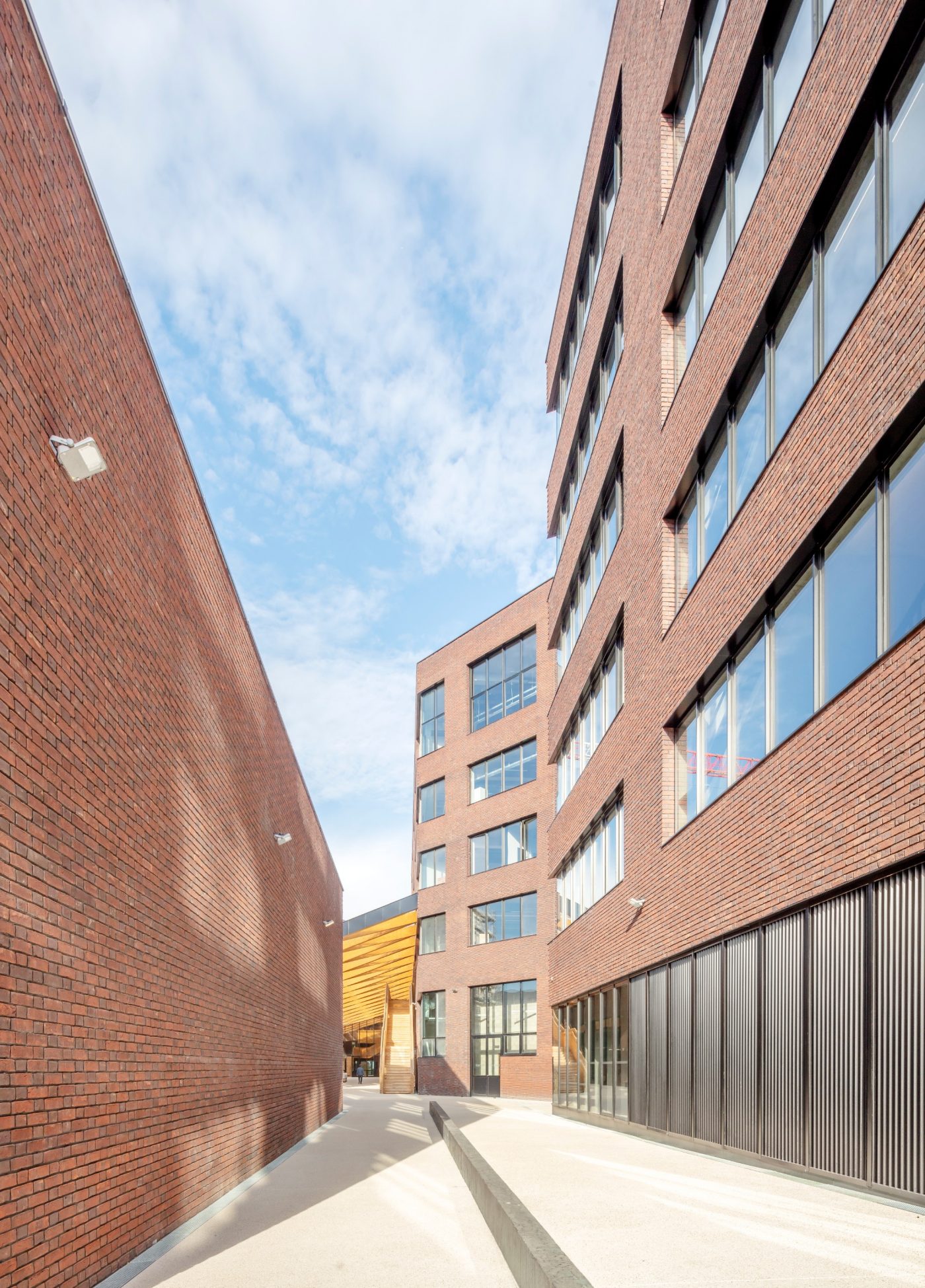 eco-campus terca, ile-de-france, façade terre cuite, enseignement