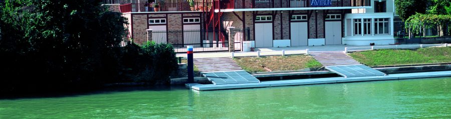 Rénovation d’une école d’aviron avec un étage. L’école situé sur l’île de Fanac, construite par Louis Doussunet et Auber yen 1883, était réservé aux rameurs amateurs, aux membres du Centre d’entraïnement des jeunes rameurs, et pour l’université et les groupes scolaires. Aviron Marne et Joinville, 97 quai de la Marne 94340 JOINVILLE-LE-PONT. Brique Terca Brique Moulée Main Fleur de cerisier, Valériane, Brun-marron.