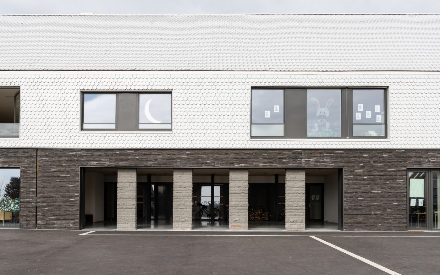 groupe scolaire otterswiller en tuile koramic toiture et bardage