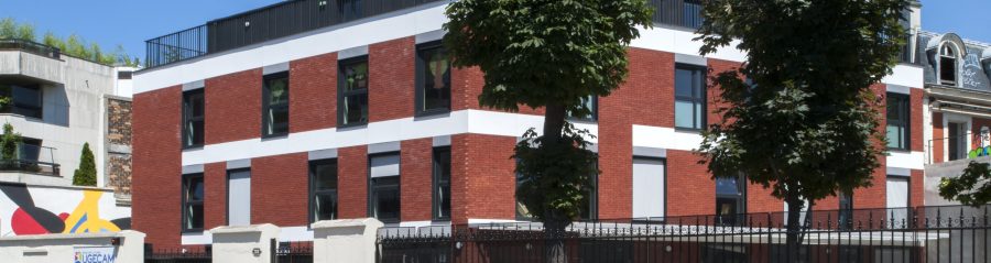 Institut Médico-Educatif avec trois étages. IME Solège 57 rue Denfert Rochereau 92100 BOULOGNE BILLANCOURT. Brique terca Ligne Moulée Main Forum rojo.