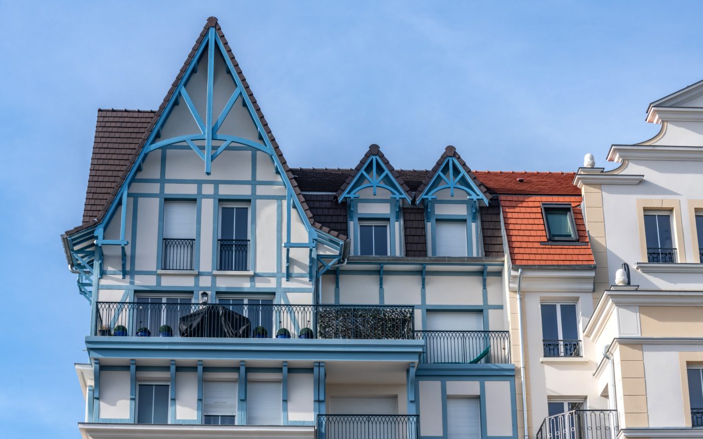 Logements collectifs Ensemble Capitales à Plessis-Robinson avec les tuiles Vauban 2 Droite Rouge, Brun et Ardoisé