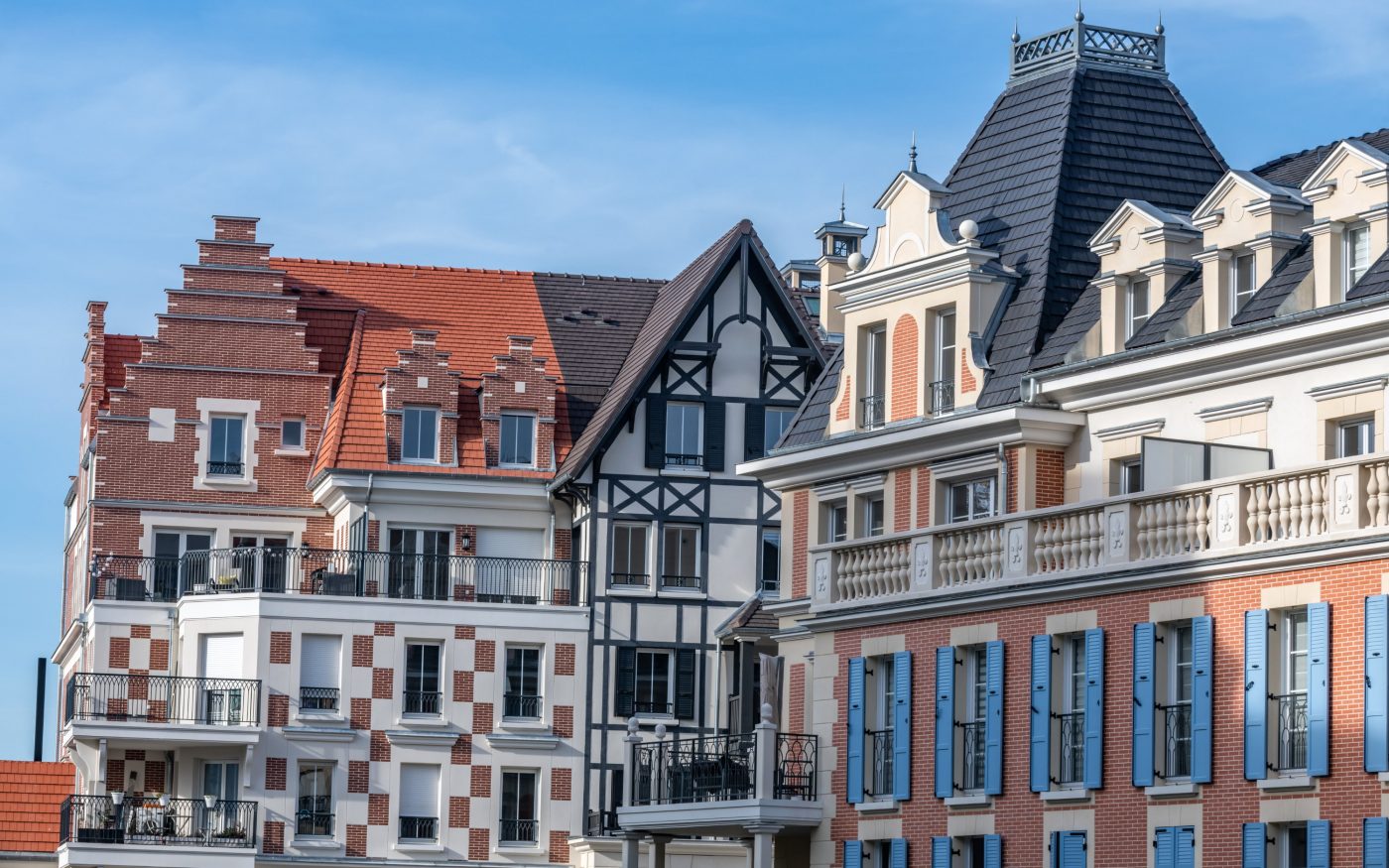 Logements collectifs Ensemble Capitales à Plessis-Robinson avec les tuiles Vauban 2 Droite Rouge, Brun et Ardoisé