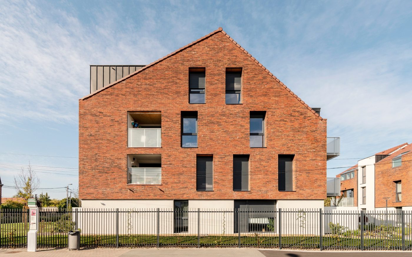 Logements colletifs sur 2 ou 3 niveaux. 2 avenue delattre de tassignies 59350 ST ANDRE LEZ LILLE. Porotherm CITIbric, Koramic datura rouge, Terca Pagus brun rouge illuzo.