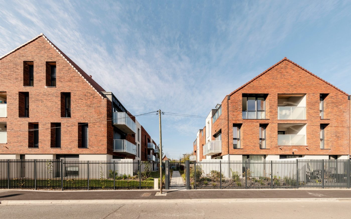 Logements colletifs sur 2 ou 3 niveaux. 2 avenue delattre de tassignies 59350 ST ANDRE LEZ LILLE. Porotherm CITIbric, Koramic datura rouge, Terca Pagus brun rouge illuzo.