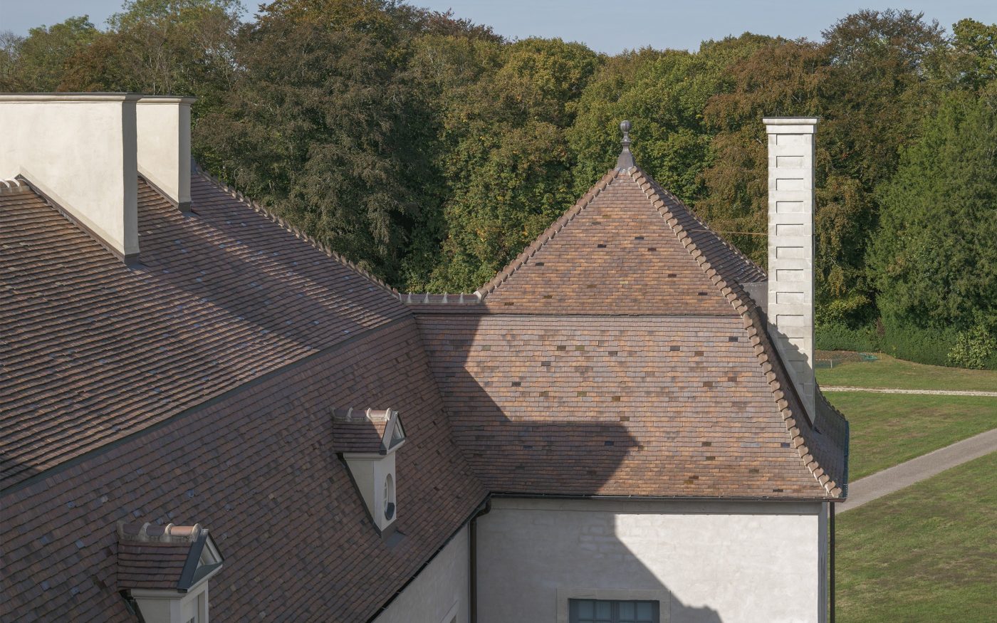 Château de Ray-sur-Saône (70) rénové par l'entreprise Pateu & Robert avec les tuiles Aléonard Monuments Historiques