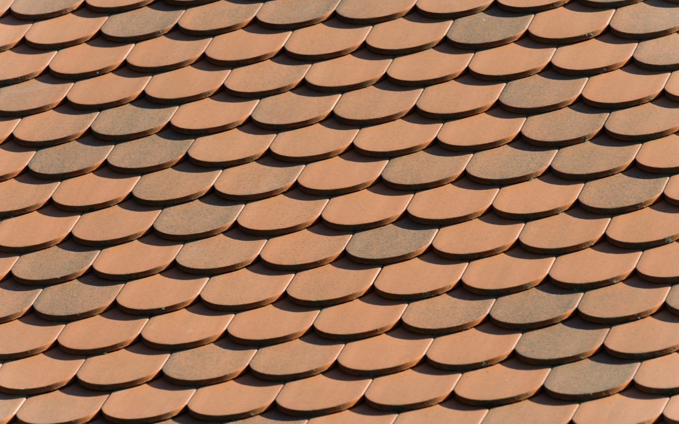 Bâtiment avec un seul étage. Foyer Départemental de l'enfance, 44 rue Stéphanie 67100 STRASBOURG. Briques Terca Terre de rose et tuiles Plate 18 x 38 Ecaille Nuancé.