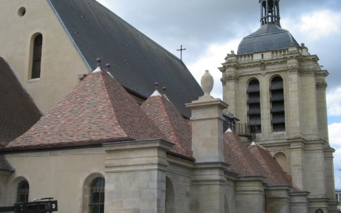 Eglise construite en 1598 et classée Monument Historique. Tuile Koramic Aléonard Monuments Historiques, Emaillées.