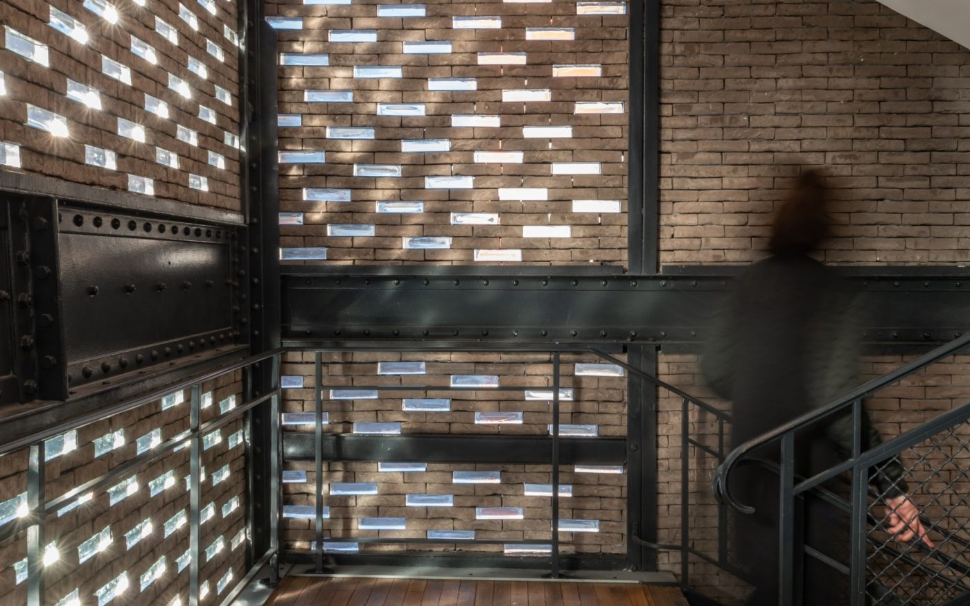 Réhabilitation de la Tour Labinal à Saint-Ouen avec les briques Terca Forum Cromo