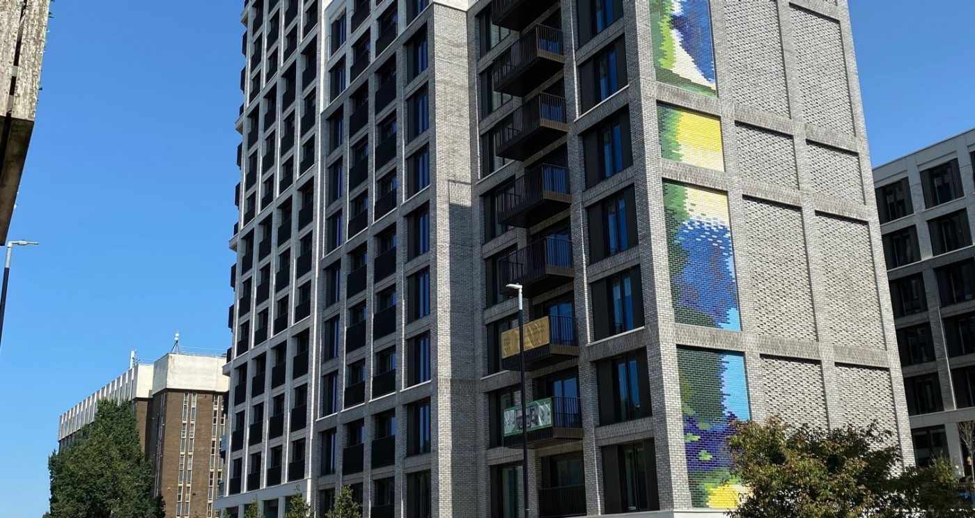 Rénovation d'appartements Longley Place à Brighton avec les briques Terca Emaillées Crystal