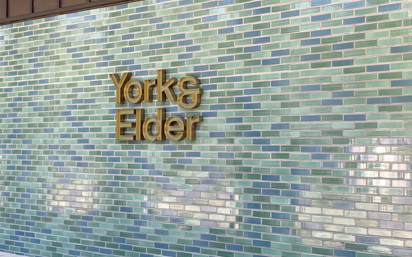 Rénovation d'appartements Longley Place à Brighton avec les briques Terca Emaillées Crystal