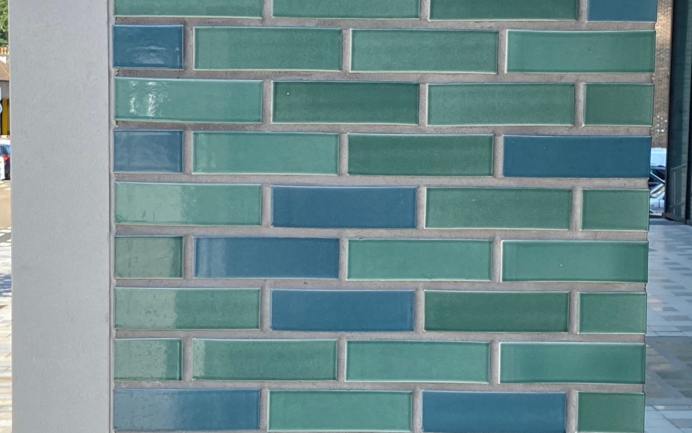 Rénovation d'appartements Longley Place à Brighton avec les briques Terca Emaillées Crystal