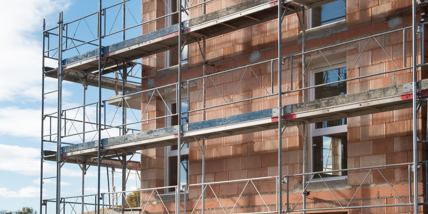 Résidence Domaine des Cépages Colmar avec les briques de structures R25 TH+ et les tuiles Koramic Actua Nuagé
