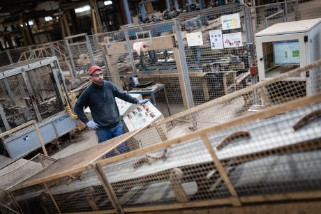 Contrôle qualité sur le site de Pontigny