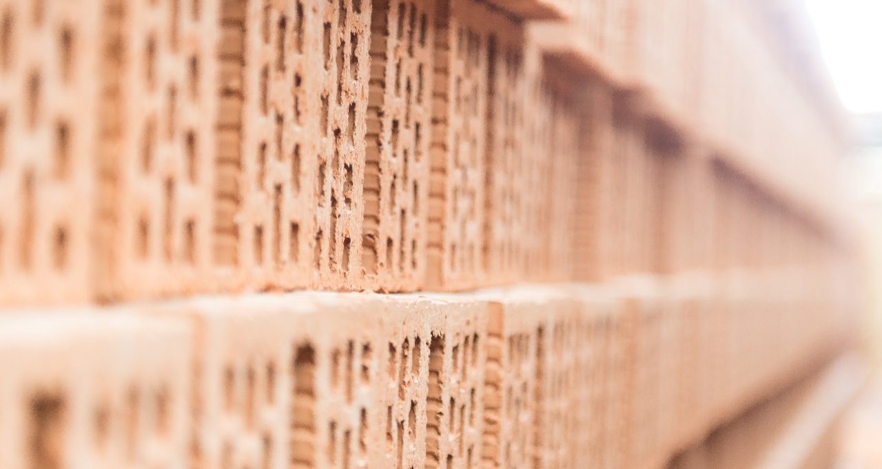 Usine produisant des briques de construction Porotherm sur le site d'Achenheim.