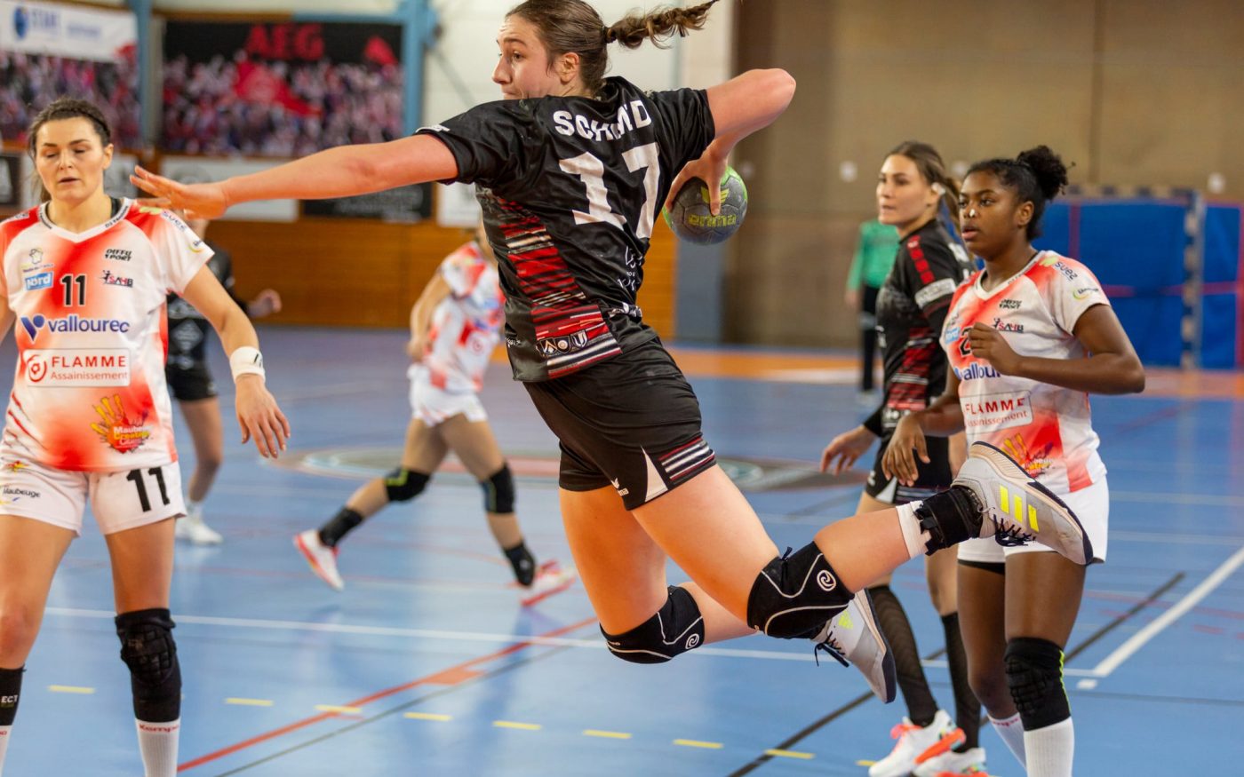 photo d'un tir de l'équipe d'Achenheim-Truchtersheim Handball équipe féminine division 2