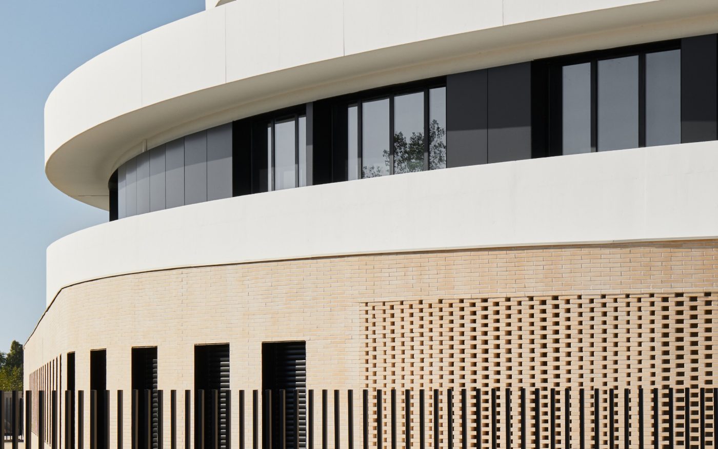 Collège Guilhermy de Toulouse avec plaquette Terreal ton pierre sablé