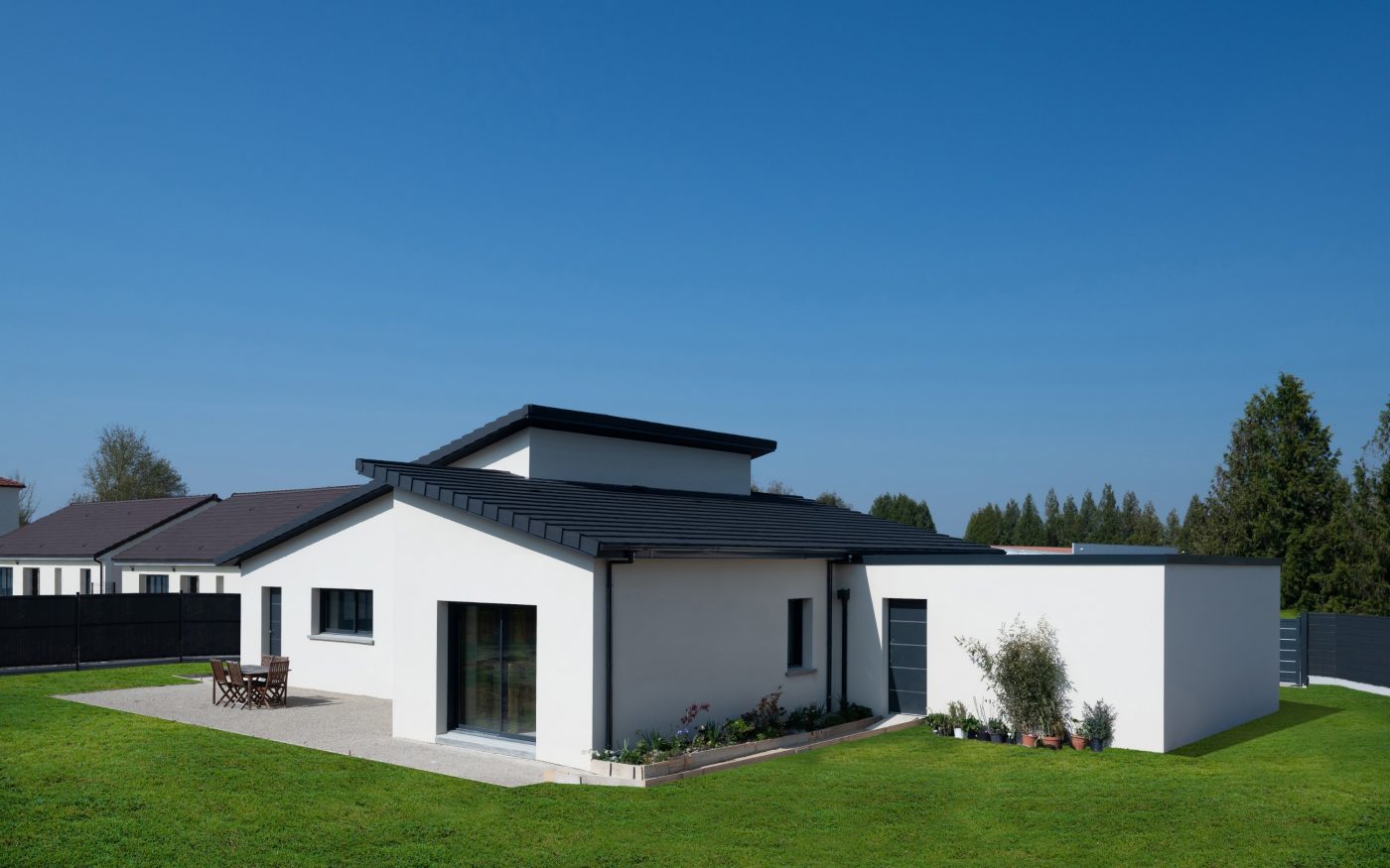 Maison individuelle en Ultima TFP Noir Titane