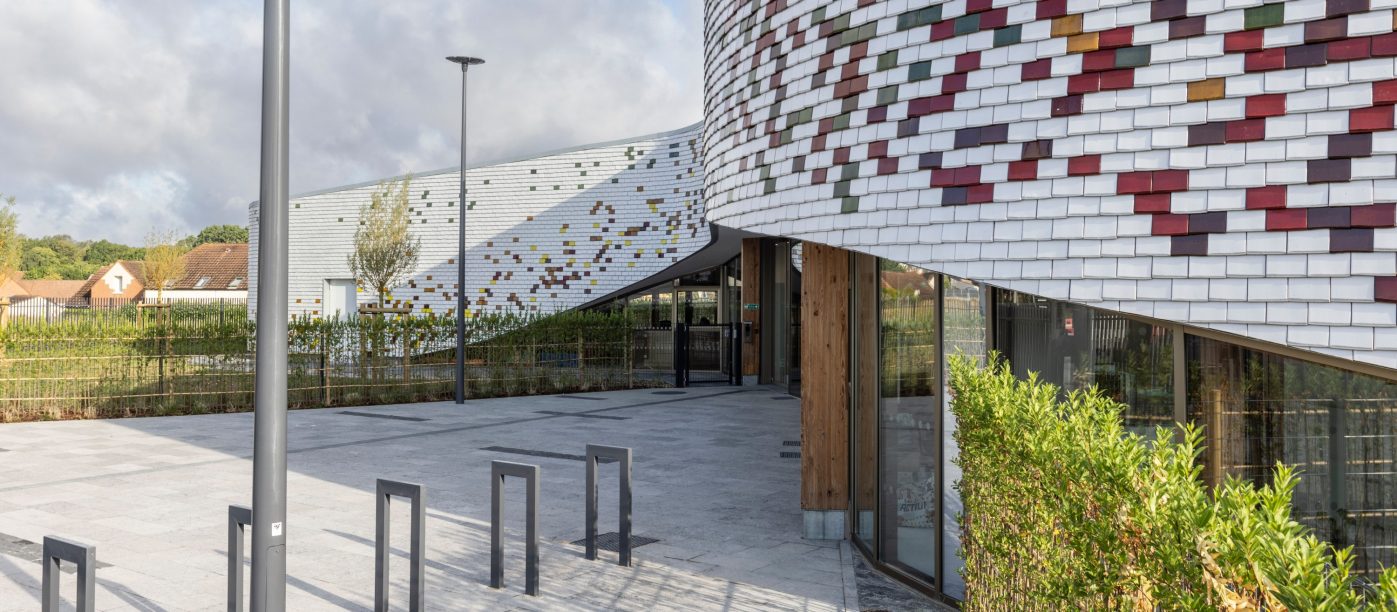 Aleonard Trace Architectes Creche Simone De Beauvoir Lievin Tuiles emaillees Aleonard (tous les coloris) Trace Architectes Creche Simone De Beauvoir Lievin Trace architectes Trace Architectes Creche Simone De Beauvoir Lievin CCAS Lievin Trace Architectes Creche Simone De Beauvoir Lievin Trace Architectes Creche Simone De Beauvoir Lievin Monde Trace Architectes Creche Simone De Beauvoir Lievin 15 Trace Architectes Creche Simone De Beauvoir Lievin Aleonard - tuiles emaillees 